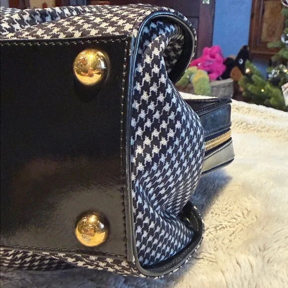 VALENTINO GARAVANI Black and White Women's Handbag - Picture 11 of 12